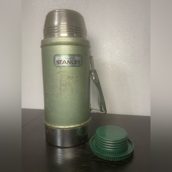 Vintage Stanley Aladdin Green Thermos Bottle 24 oz. Wide Mouth, Pre-Owned - Picture 7 of 11